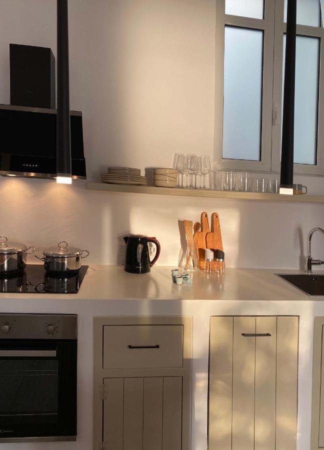 Lyra Seafront Apartment , Paroikia Town Center 外观 照片